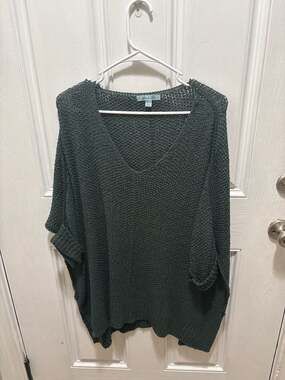 She + Sky Forest Green Oversized V-Neck Open Knit Cape Poncho Sweater